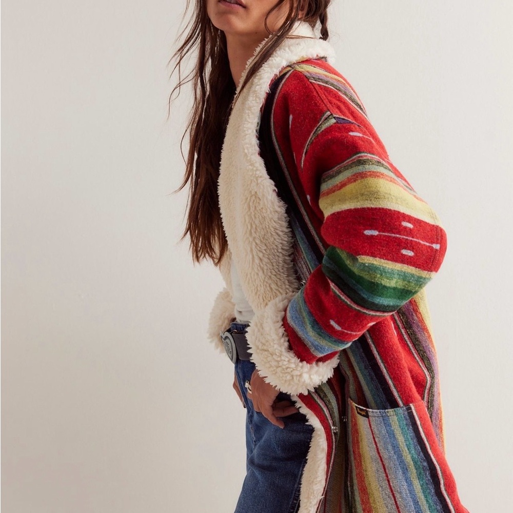 Wrangler x Lainey Wilson Sunburn Aztec Coat in XL